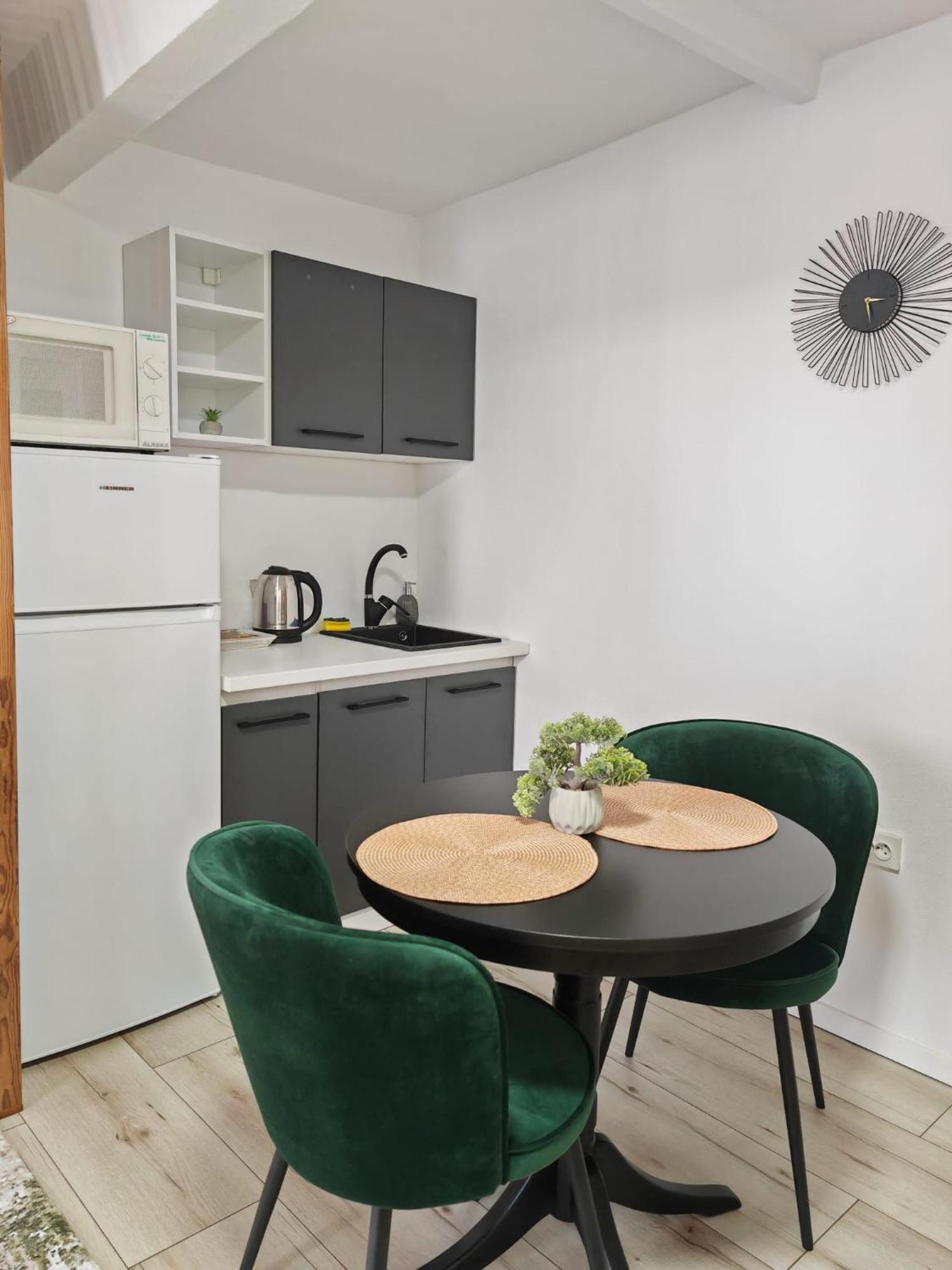 Wonderland Apartment Bistrita  Ngoại thất bức ảnh